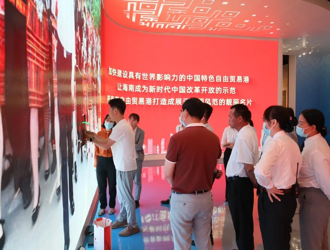 能力提升：業務培訓助力服務水平提升——海南省史志館開展U型屏設備培訓